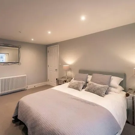 3 The Steyne - Stunning 5 Storey Georgian House With Cinema Room Worthing Exterior photo