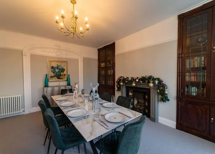 3 The Steyne - Stunning 5 Storey Georgian House With Cinema Room