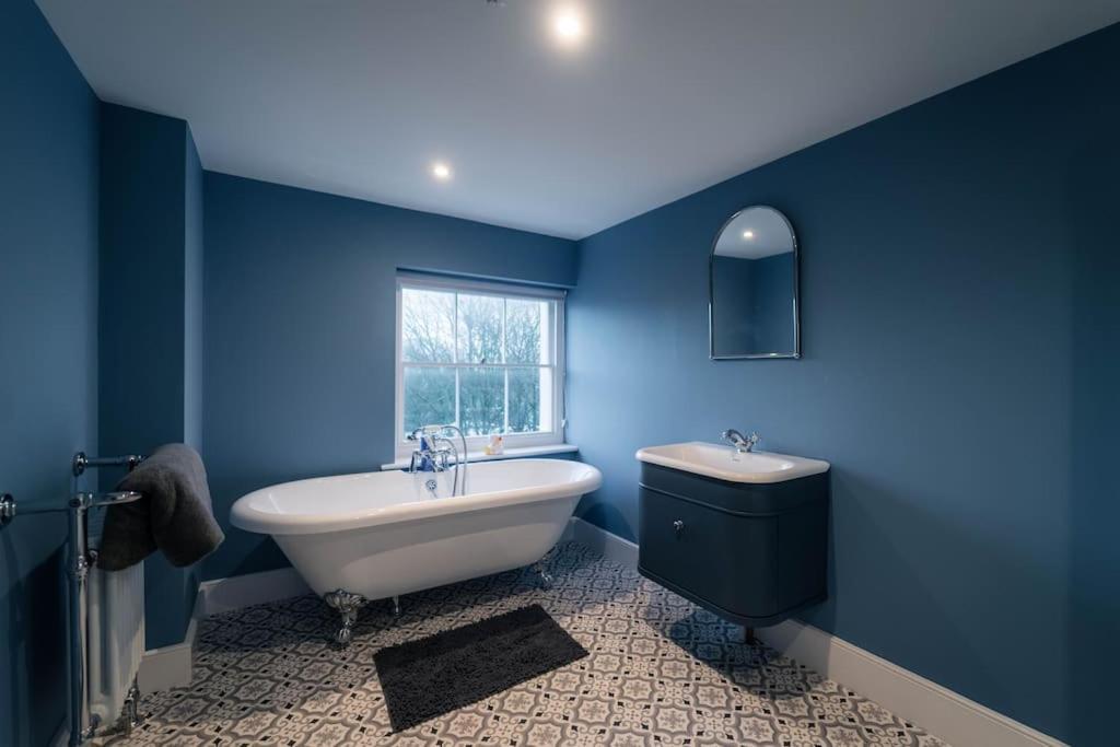 Holiday home 3 The Steyne - Stunning 5 Storey Georgian House With Cinema Worthing
