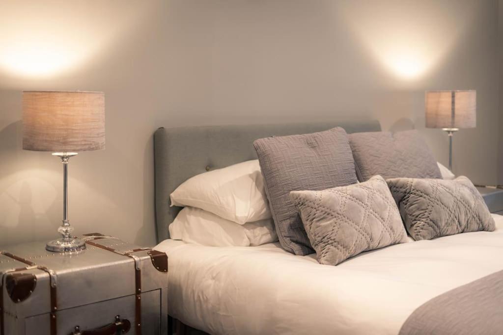 3 The Steyne - Stunning 5 Storey Georgian House With Cinema