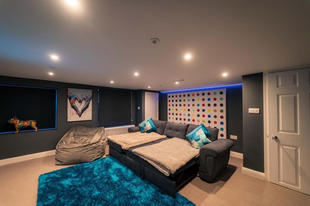 3 The Steyne - Stunning 5 Storey Georgian House With Cinema Holiday home *